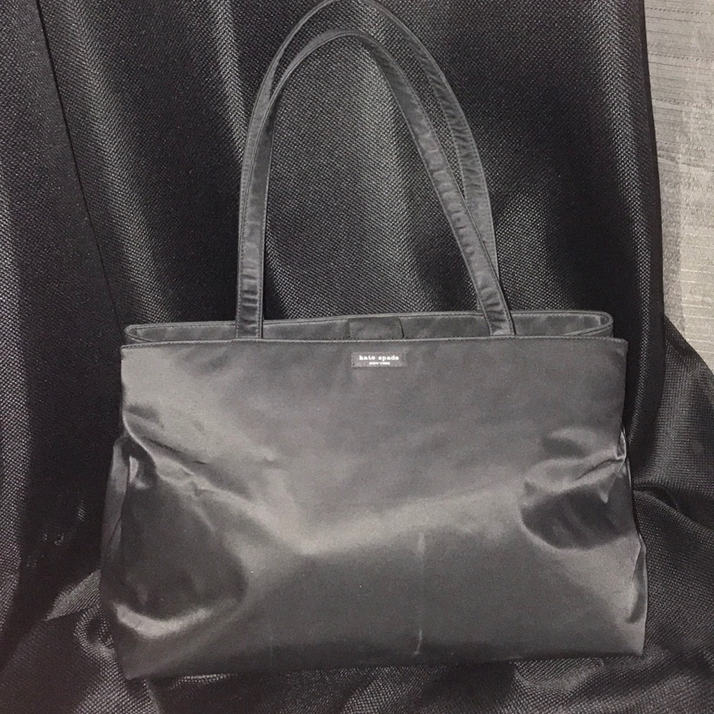 Late spade tote